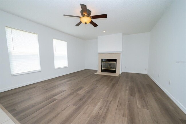 Building Photo - 202 Walnut Crest Run