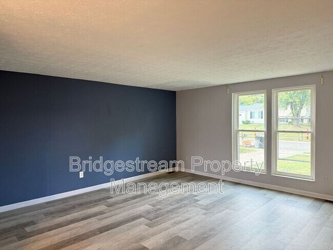 Building Photo - 1381 Firethorne Dr