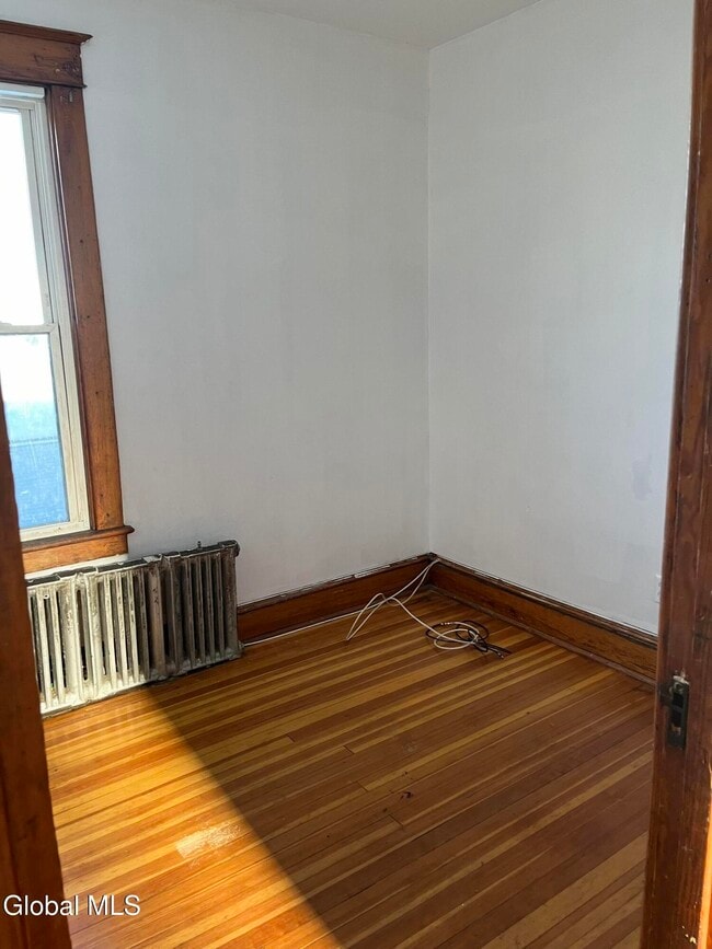 Building Photo - 154 Spring St