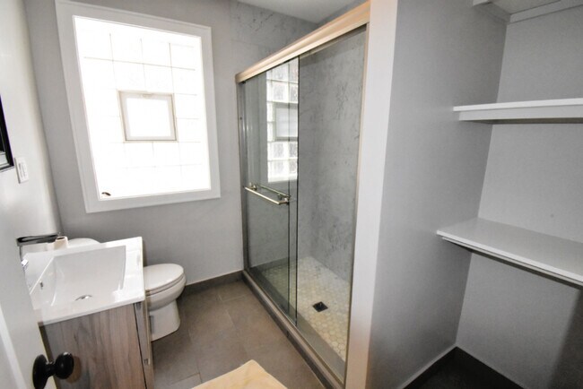 Building Photo - 4205 N Pulaski Rd