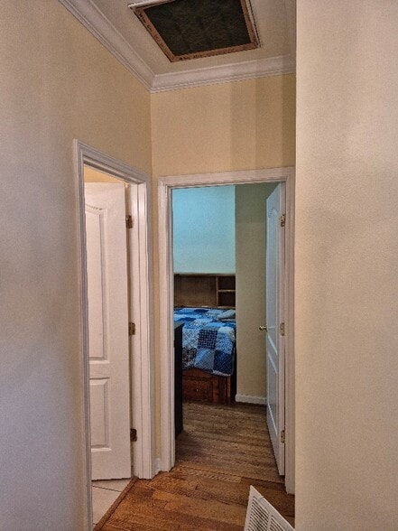 Building Photo - 152 S Foster Dr