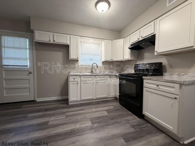 Building Photo - 3535 Debby Dr