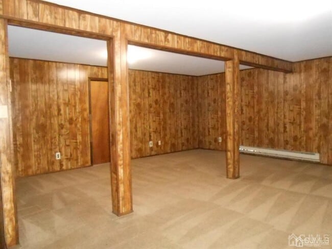 Building Photo - 512 Sharon Garden Ct