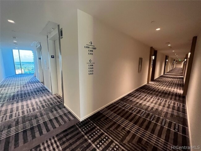 Building Photo - 1000 Auahi St