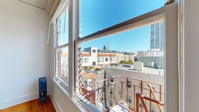 Building Photo - 723 Ellis St