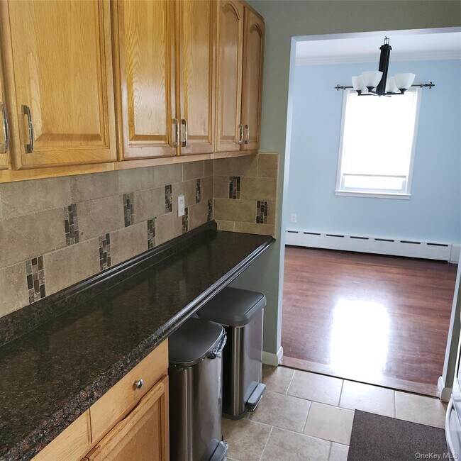 Building Photo - 90 Hildreth Pl