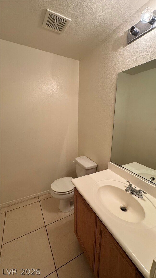 Building Photo - 9967 Carrizo Springs Ave