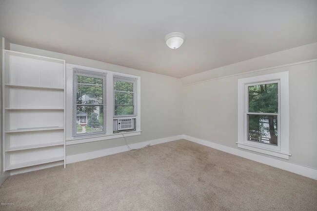 Master Bedroom - 408 Hilbert St