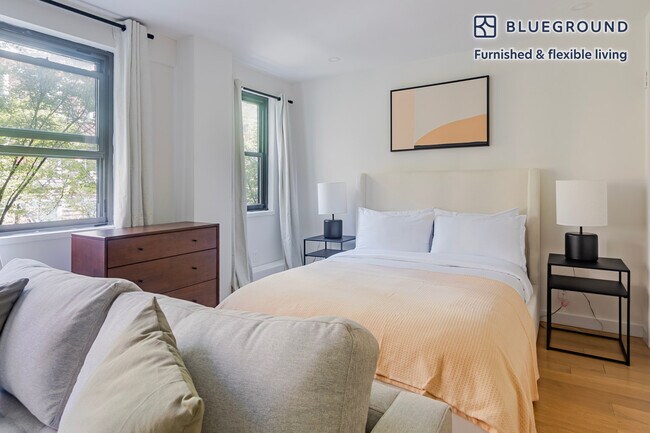 Building Photo - 227 E 59th St