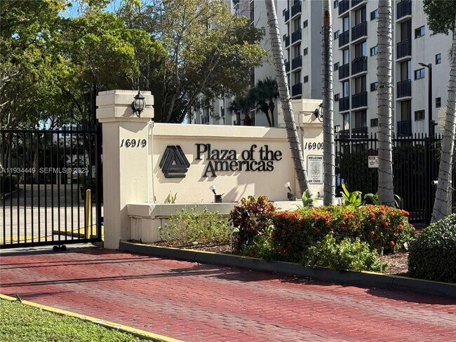 Building Photo - 16909 N Bay Rd