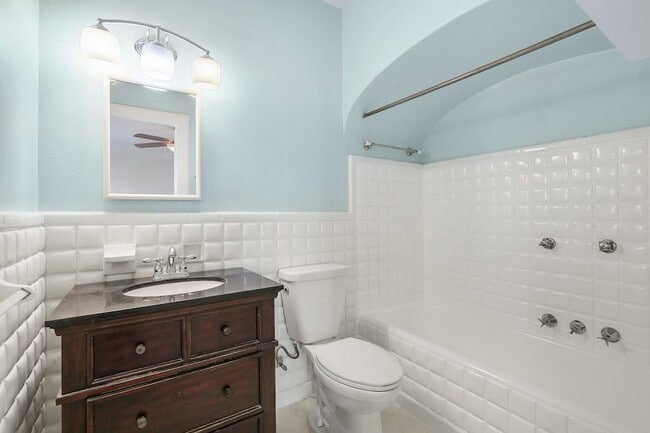 Building Photo - 6025 Lewis St