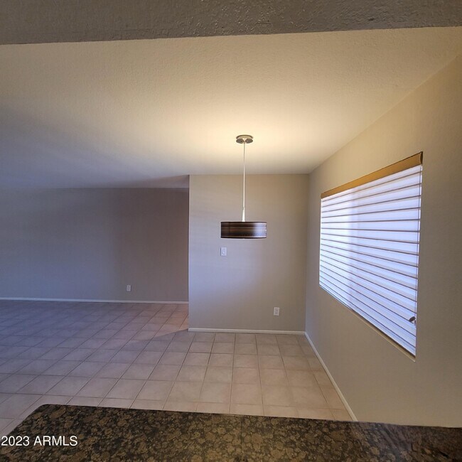Building Photo - 12222 N Paradise Vlg Pkwy S