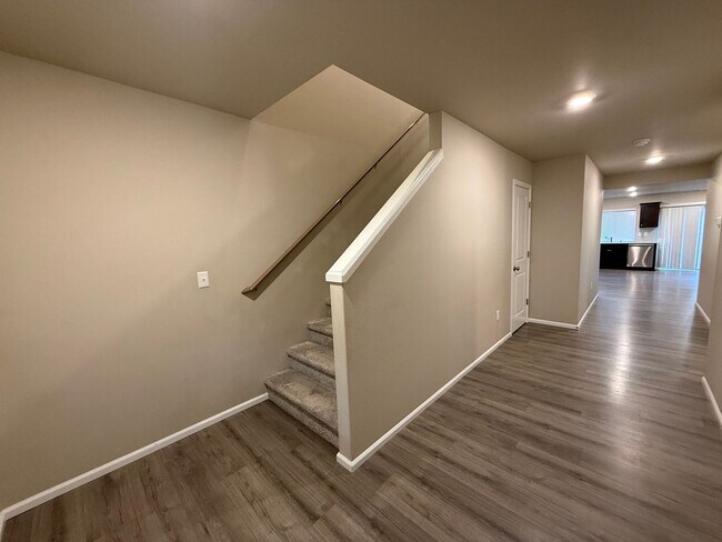 Building Photo - Spacious, modern 5-bed, 2.75-bath in sought-after Daisy Crossing Community in Sultan