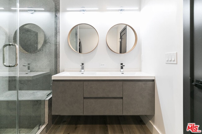 Building Photo - 8335 Gladbeck Ave