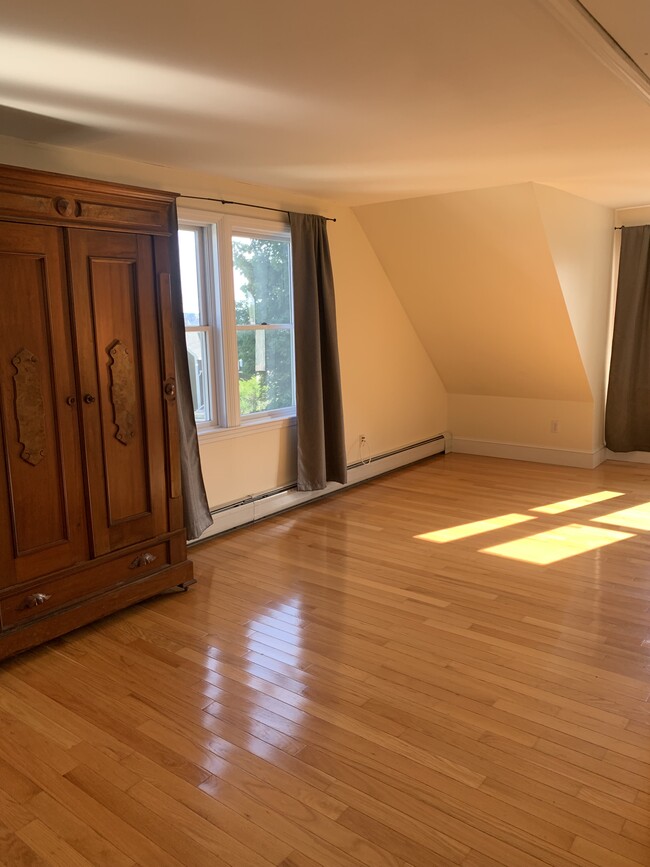 Second Floor Bedroom - 25 Ridges Ct