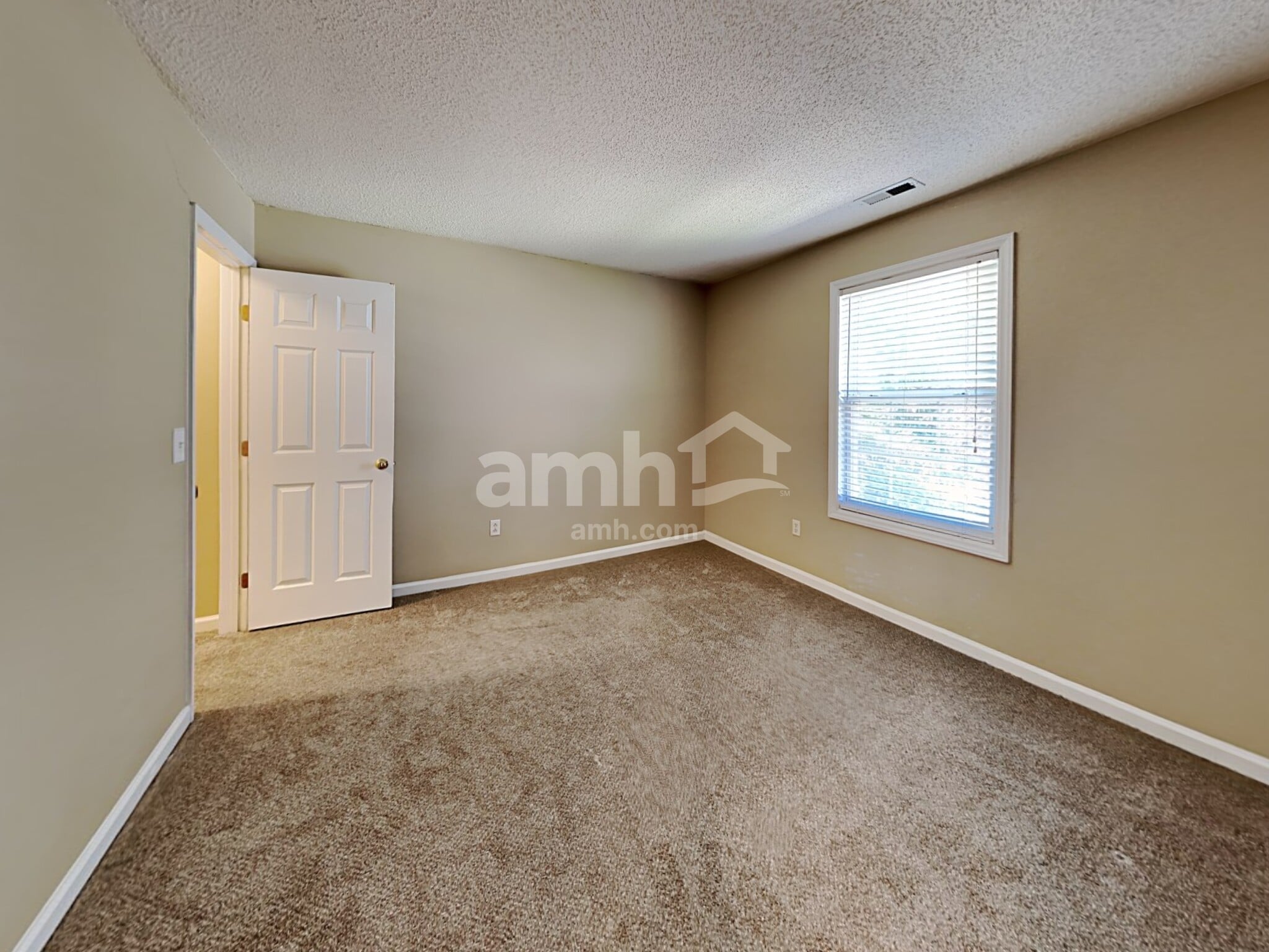 Building Photo - 4001 Mantua Way
