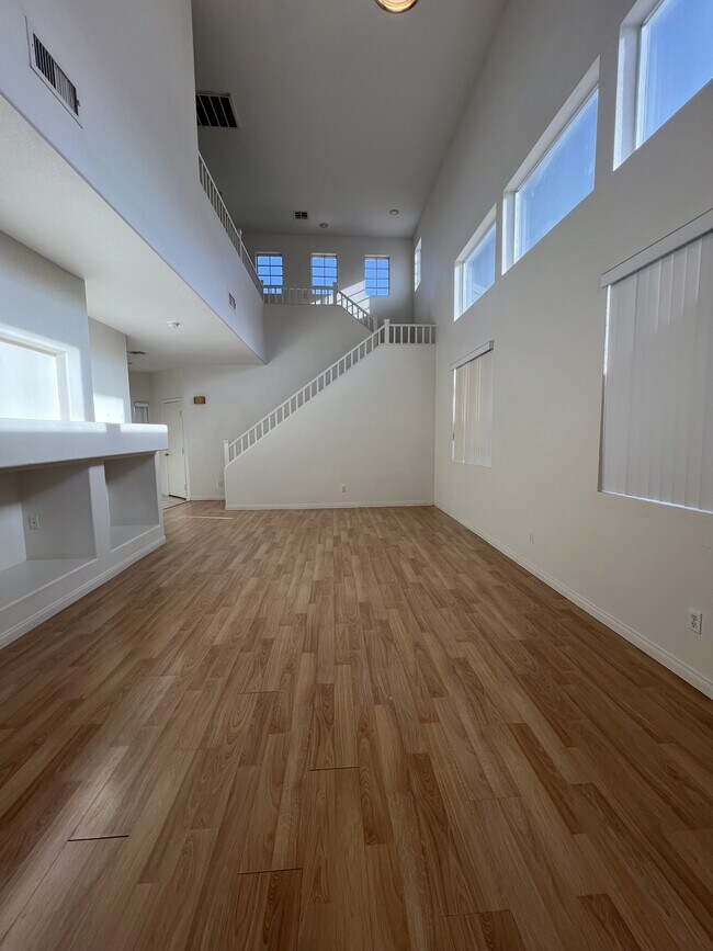 Building Photo - 2697 Hillgrass Rd