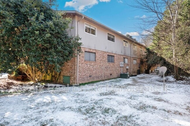 Building Photo - 6 Shepherd Ln