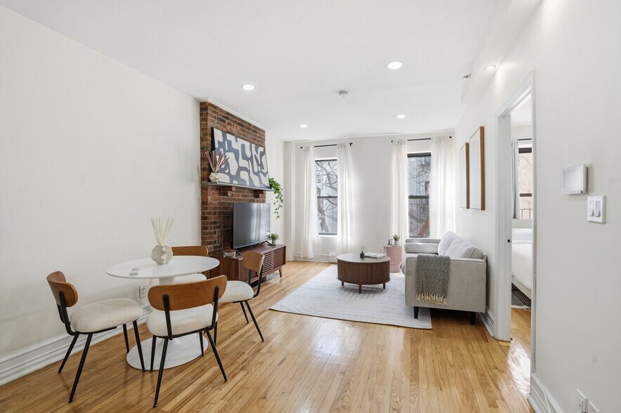 Building Photo - 1569 Lexington Ave