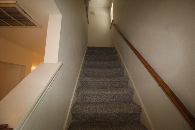 Building Photo - 9702 Nightjar Dr