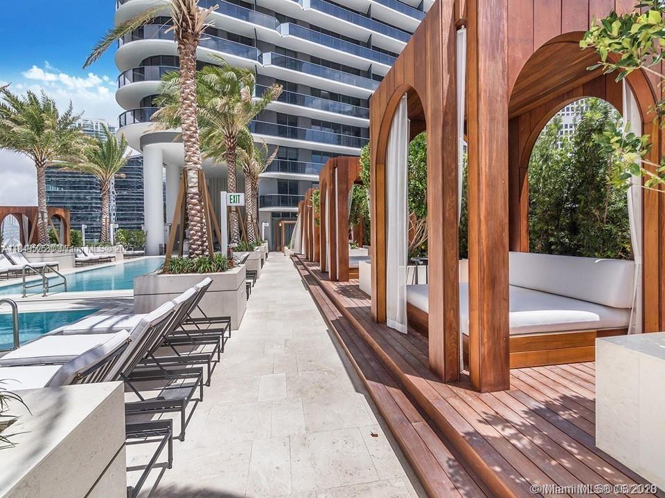 Building Photo - 801 S Miami Ave