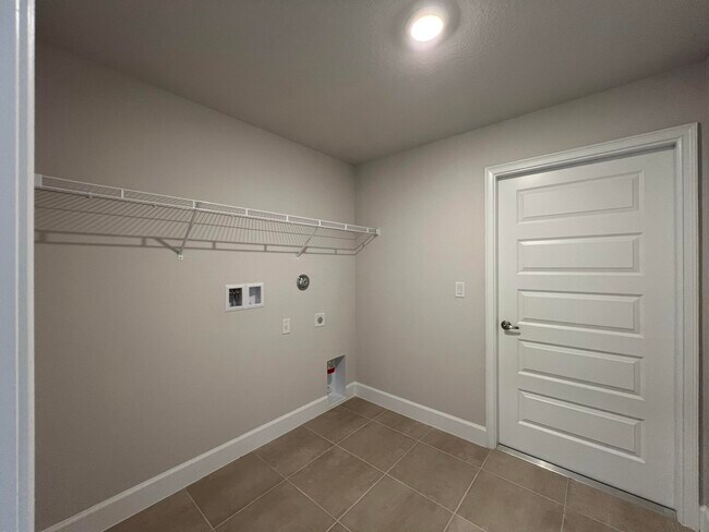 Building Photo - 8638 Giovanni Ave