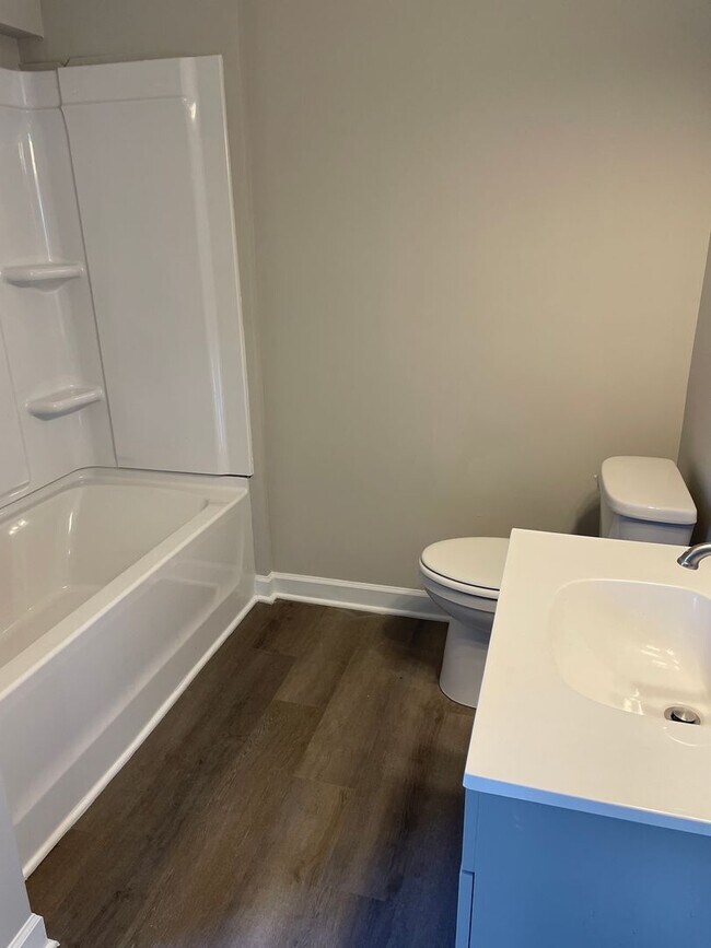 Building Photo - 628 Goldfloss St