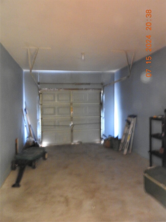 Building Photo - 34819 Lake Point