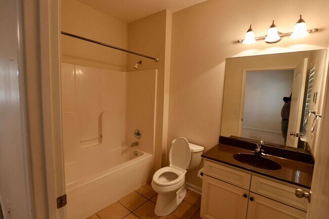 Building Photo - 609 Glade Fern Way