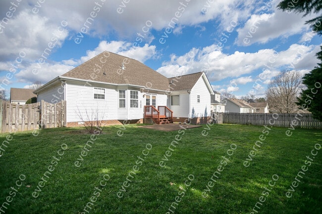 Building Photo - 1105 McDonough Cir