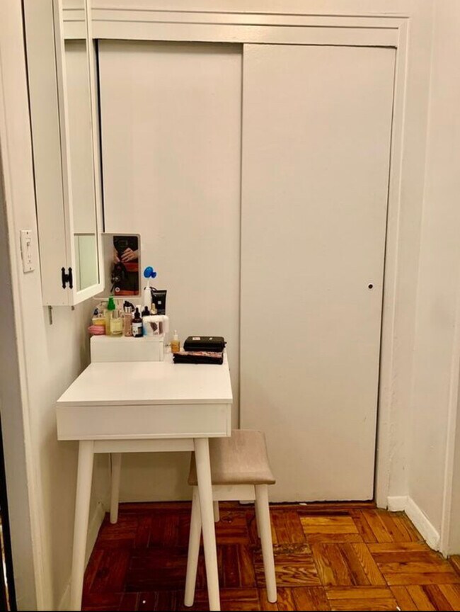 Walk in closet - 240 E 76th St