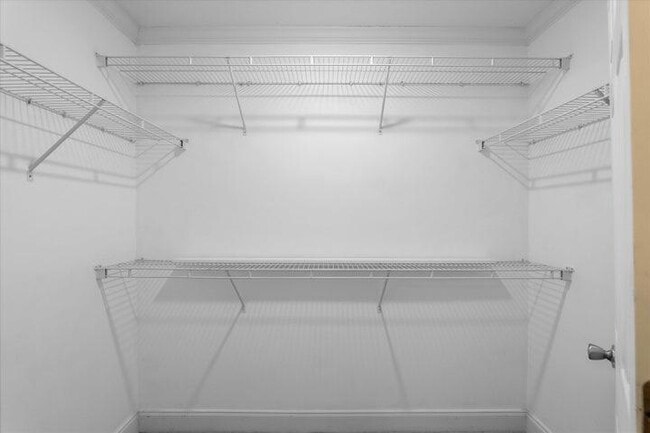 Building Photo - 175 Creekview Cir