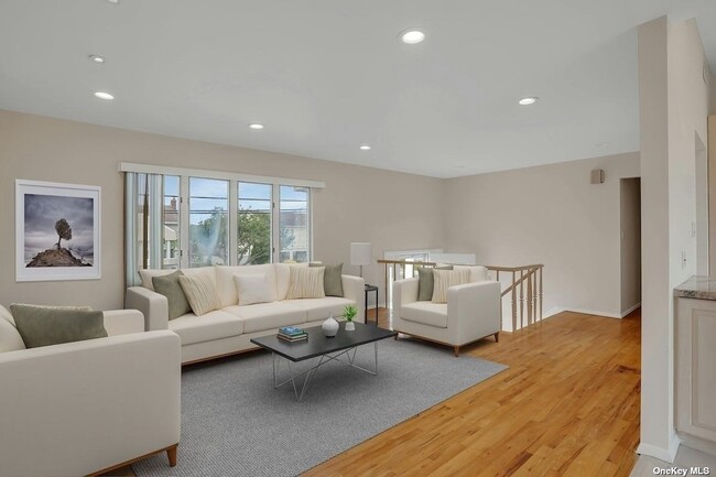 Building Photo - 3049 Clubhouse Rd