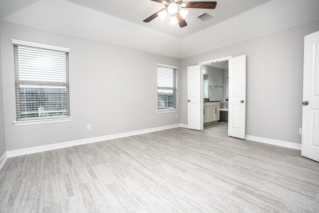 Building Photo - 2230 Falcon Brook Dr