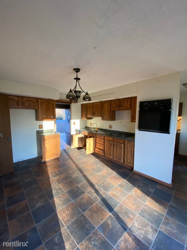 Building Photo - 4 br, 2 bath House - 930 N 24th St