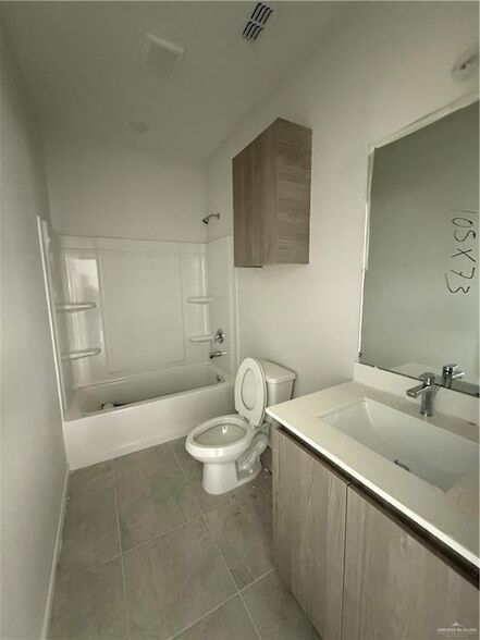 Building Photo - 402 N Alexandrite Ave