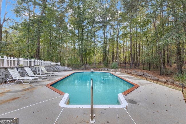 Building Photo - 135 Handshaker Ct