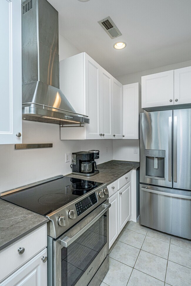 Building Photo - 7331 Indigo Palms Way