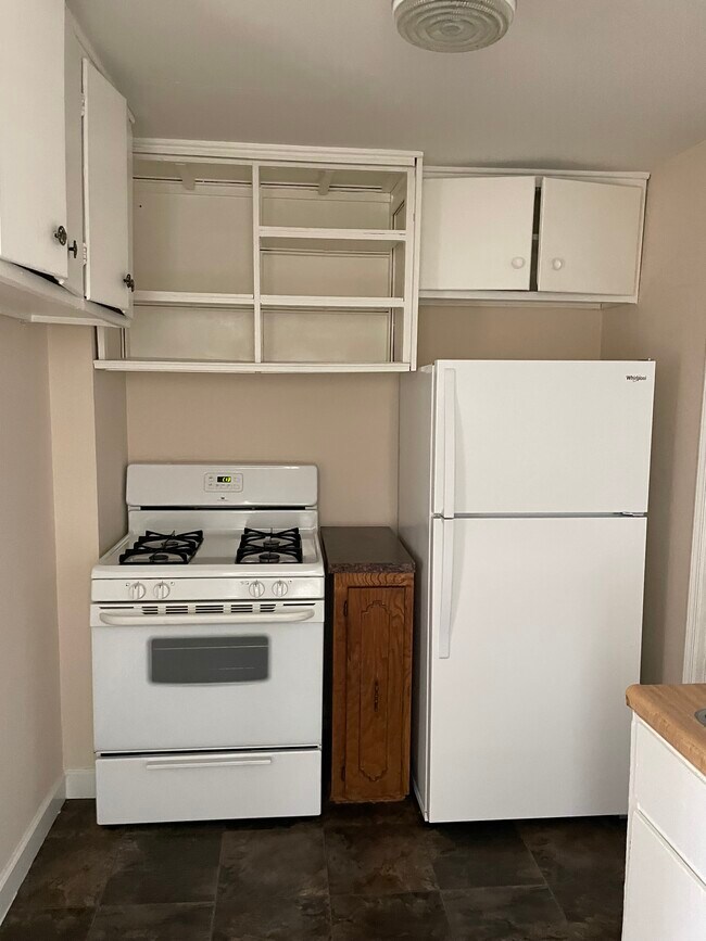 kitchen - 44 Martinview Rd