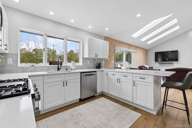 Building Photo - 3 Harbor Rd