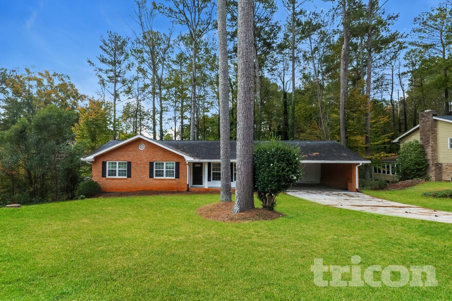 Primary Photo - 4110 Jeffrey Dr SW