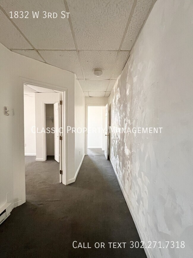 Building Photo - 1832 W 3rd St