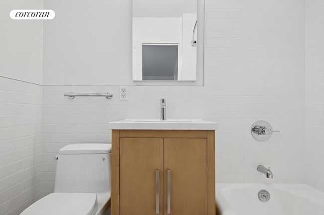 Building Photo - 501 E 87th St