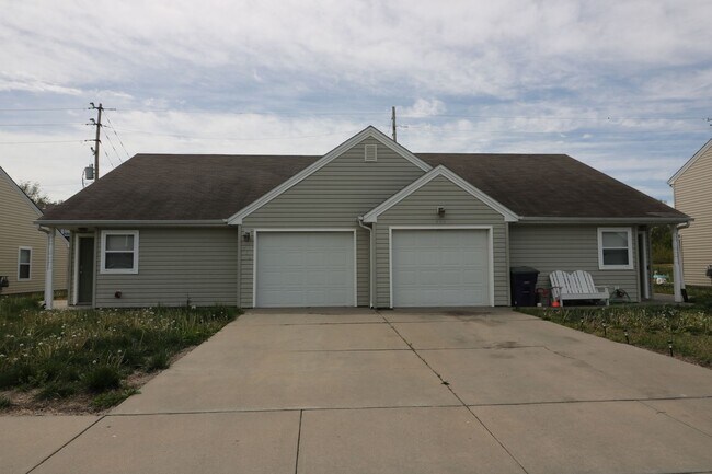 Primary Photo - 412/414 Brookmont Drive