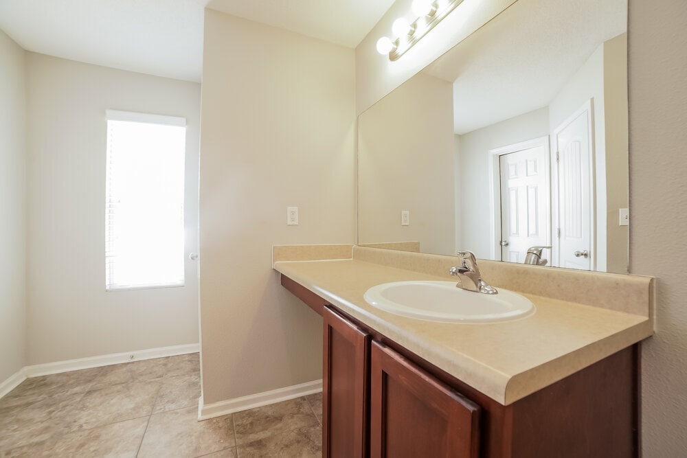 Building Photo - 10038 Chariden Dr