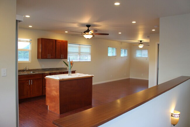 Building Photo - 1171 Uluopihi Loop