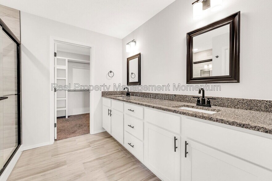 Building Photo - 749 E Penzance Cir
