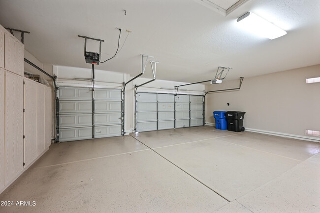 Building Photo - 6057 E Campo Bello Dr