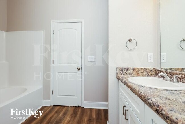 Building Photo - 1238 Catawba Way