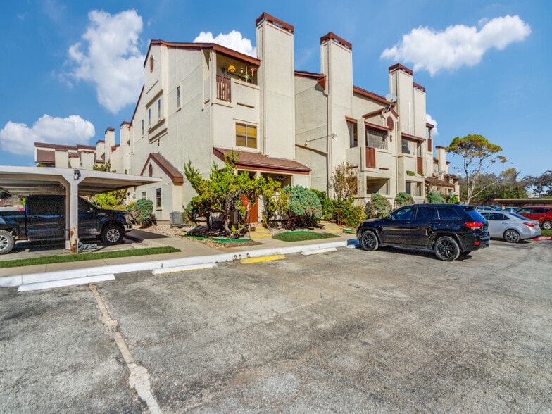 Building Photo - 5322 Medical Dr